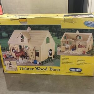 Breyer Deluxe Wood Barn Playset - No 302